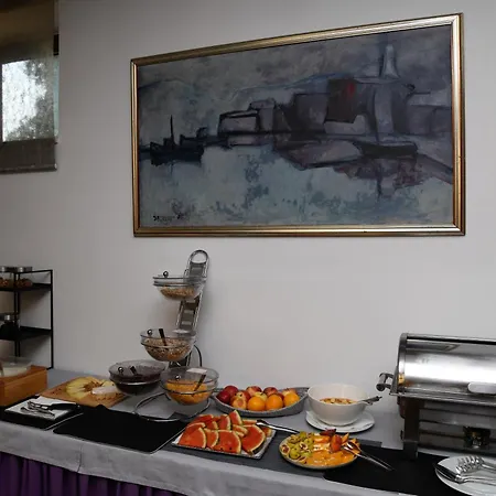 Lipa 4* بوستيرا