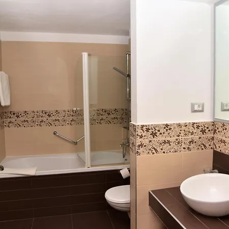 Hotel Lipa 4*