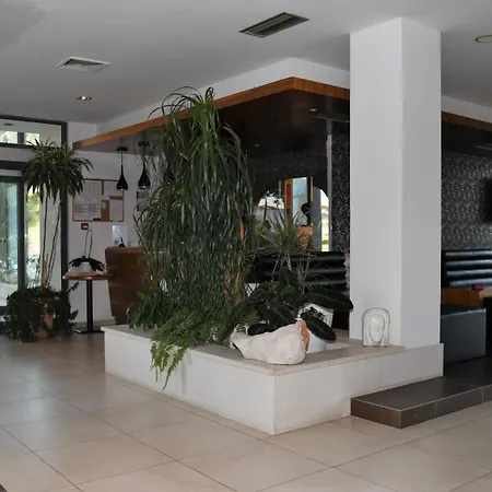 Hotel Lipa 4*