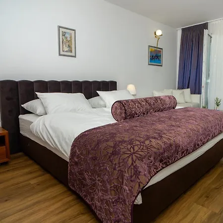 Lipa Hotel
