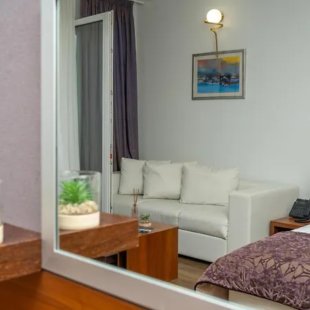 Lipa Hotel 4*