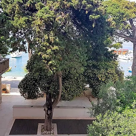 Lipa Hotel Postira