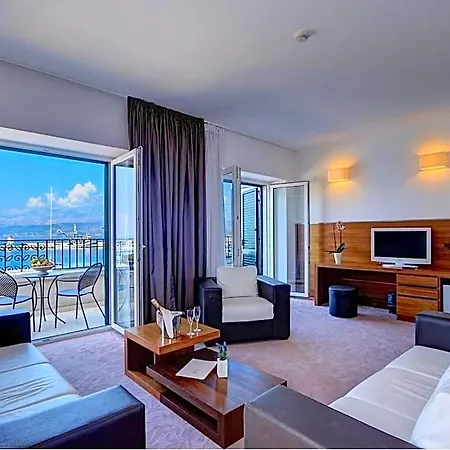 Lipa Otel