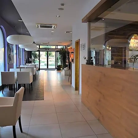 Lipa Otel 4*