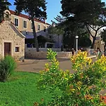 Hotel Lipa Postira