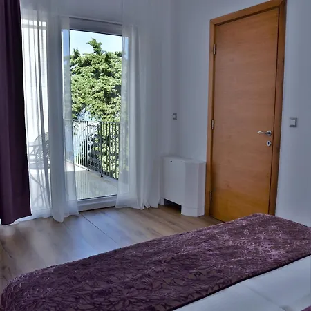 Hotel Lipa Postira