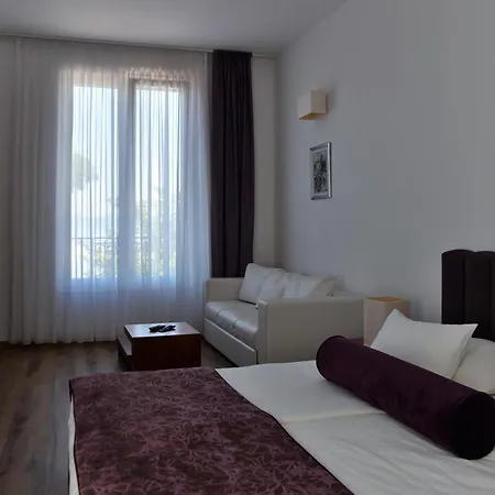 Lipa Hotel