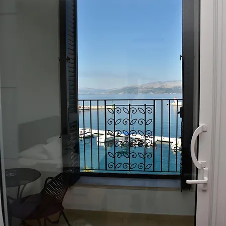 Hotel Lipa Postira
