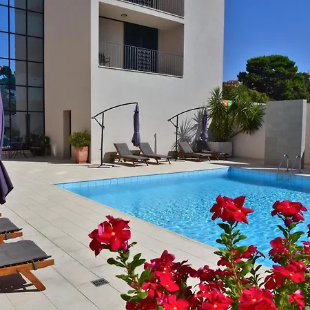 Lipa Hotel 4*