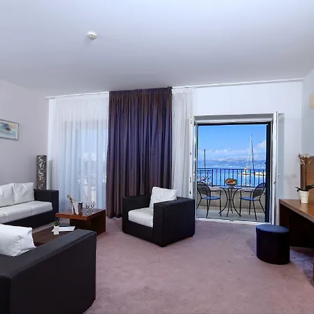 Hotel Lipa Postira