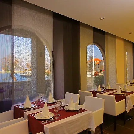 Lipa Hotel 4*