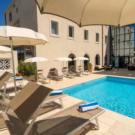 Hotel Lipa Postira