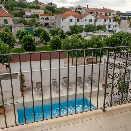 Hotel Lipa 4*